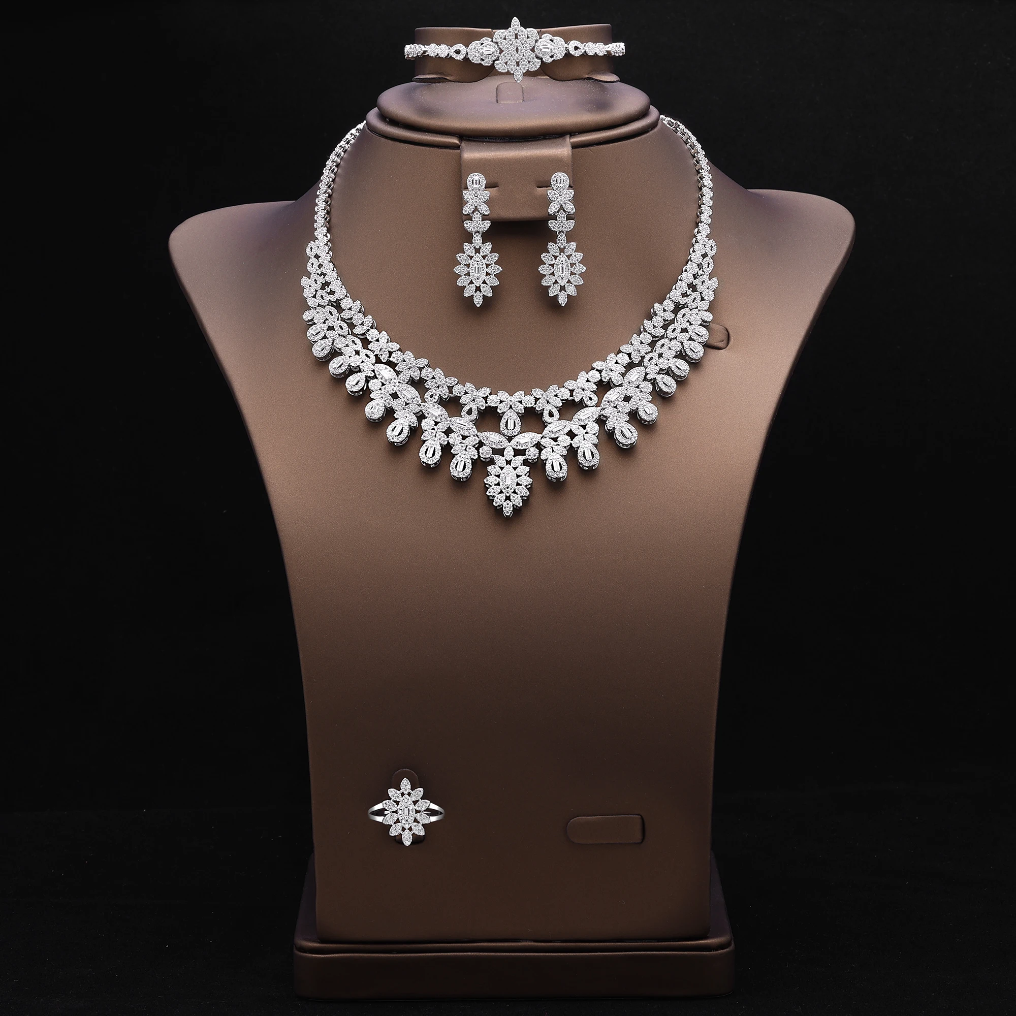 Новинка 2024 полный комплект из 4 предметов с цирконом для невесты женский