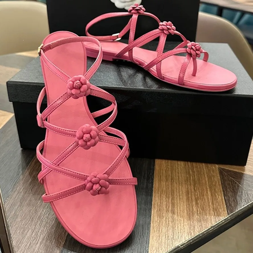 

Jenny&Dave 2023 French Fashion Blogger Sandals Ladies Camellia Leather Flat Sandals Women Summer Casual Pink Open-toed