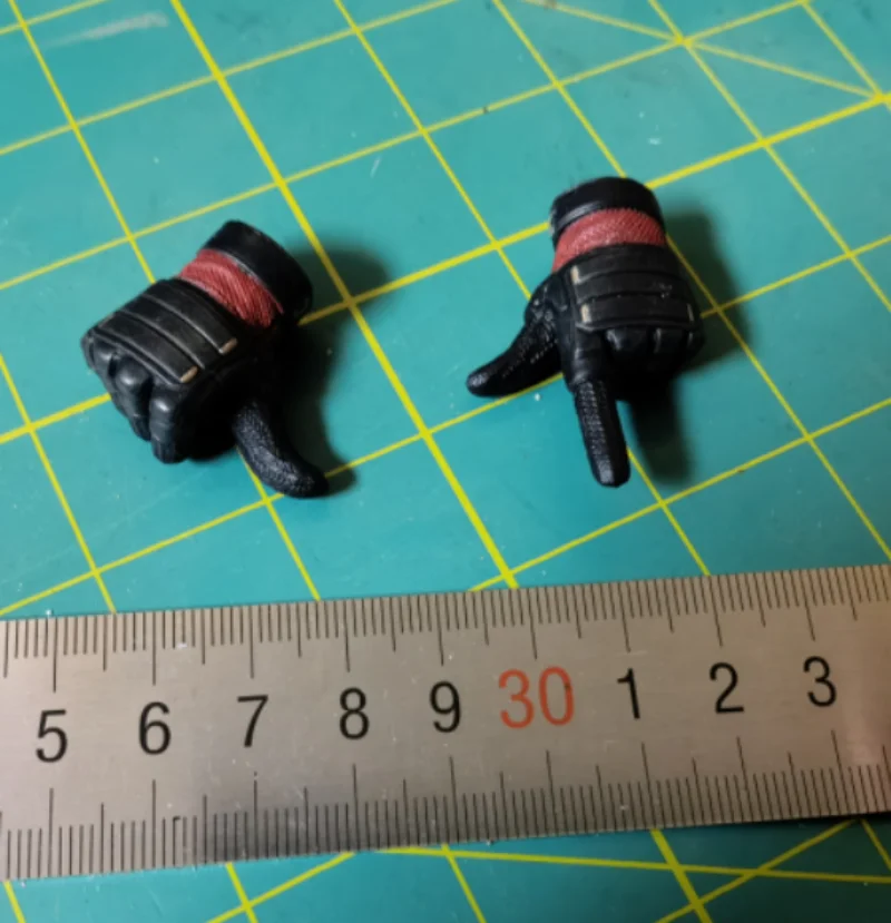 

HT Hottoys 1/6 Male Sodier MMS347 Hands B for 6''