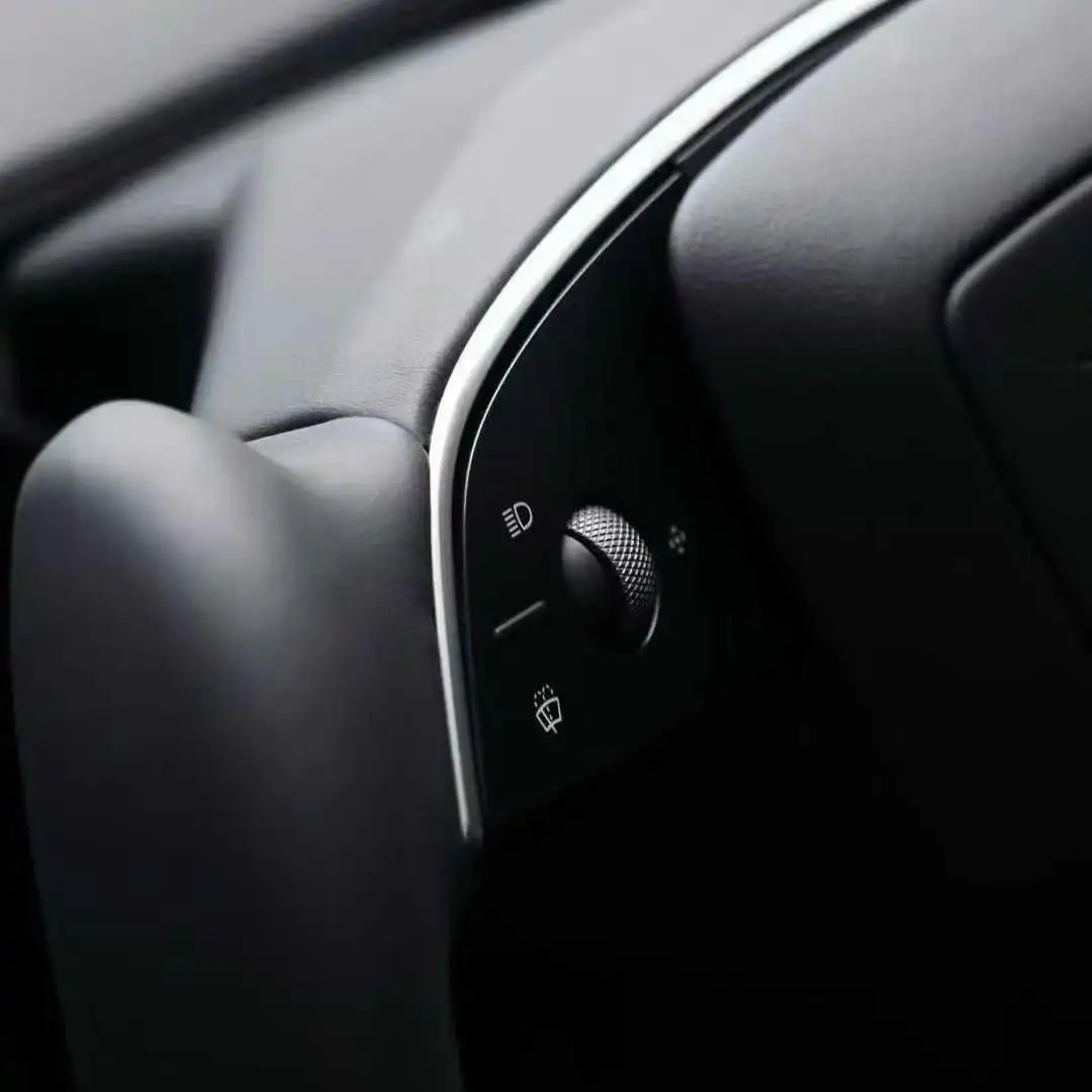 Персонализированный спортивный руль для Tesla Model 3 HighlandY LY Juniper из премиальной кожи Nappa с карбоновыми вставками и подогревом (art.: 3920dab246dc4) - 3920dab246dc4