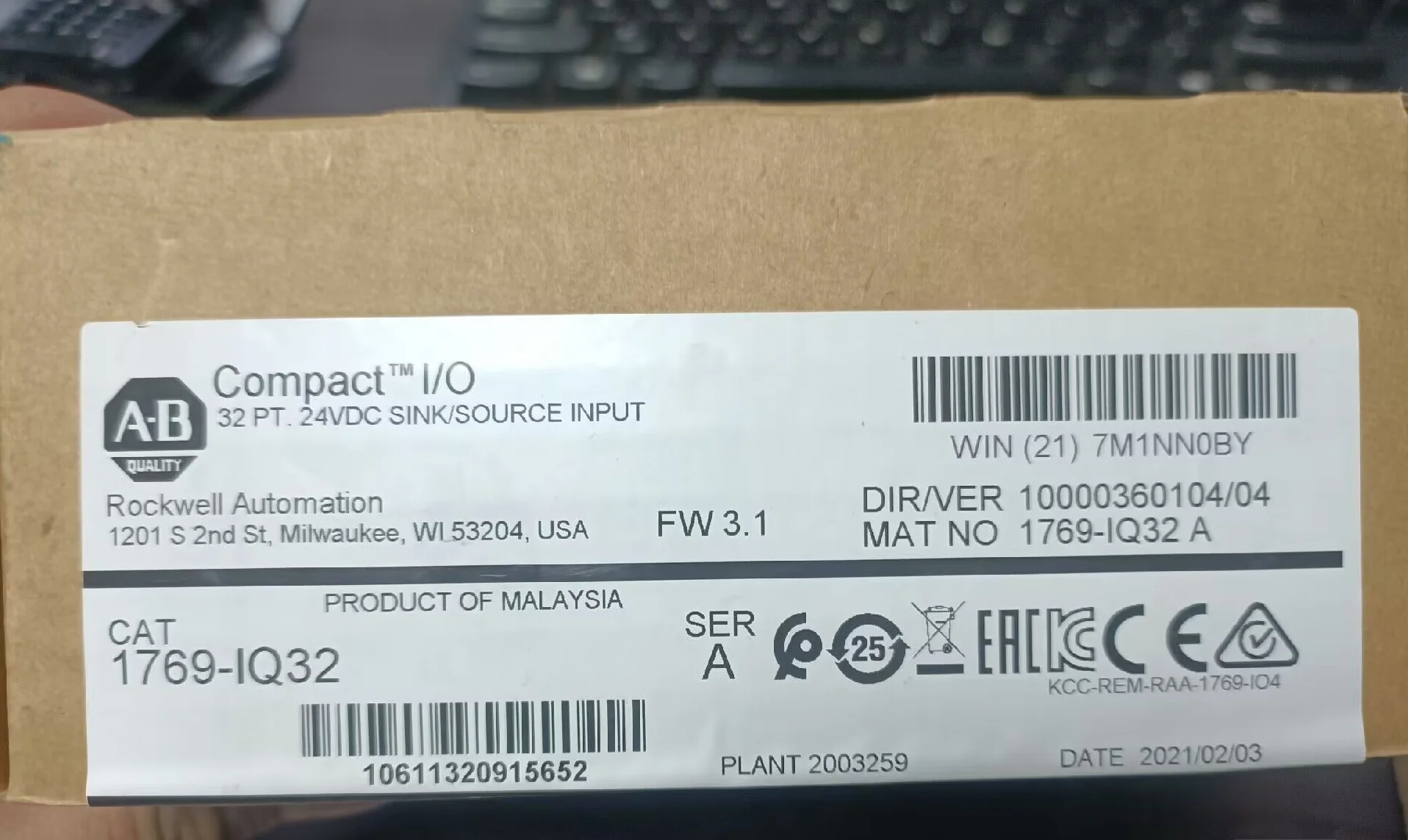 1 шт. новый AB 1769-IQ32 1769IQ32 A в коробке