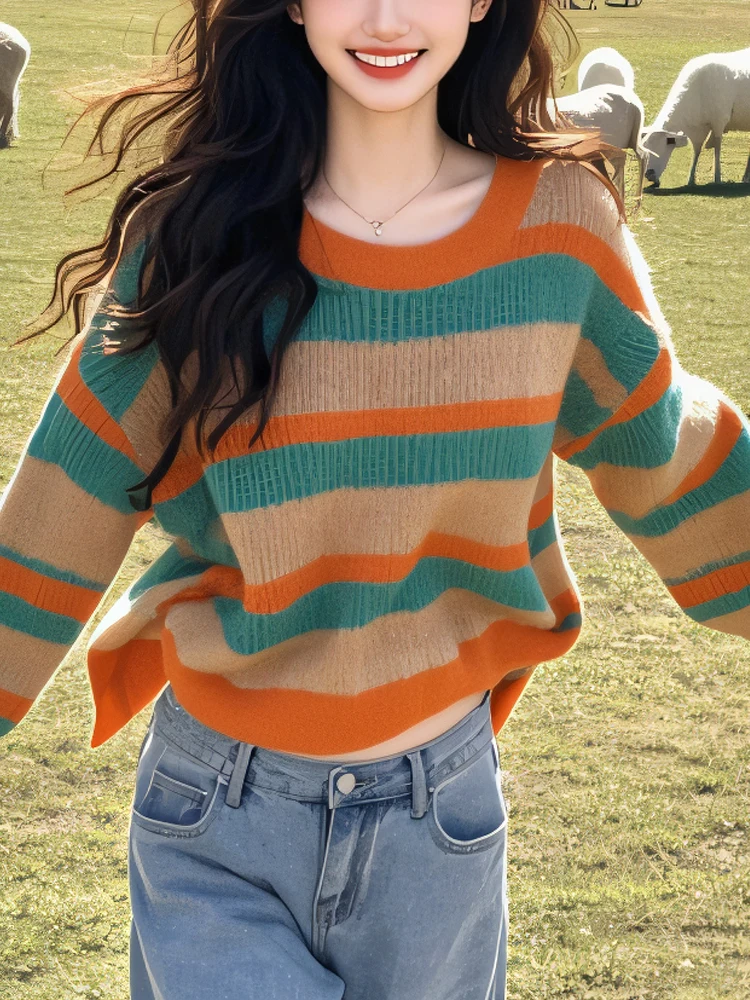 Модный красивый универсальный полосатый свитер с круглым вырезом и длинными