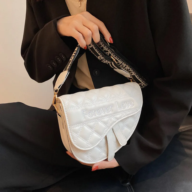 

Shoulder Bag Messenger Bag Saddle Bag Women's 2022 New Trendy Fashion and Foreign Temperament Rhombus Shoulder Bag Messenger Bag