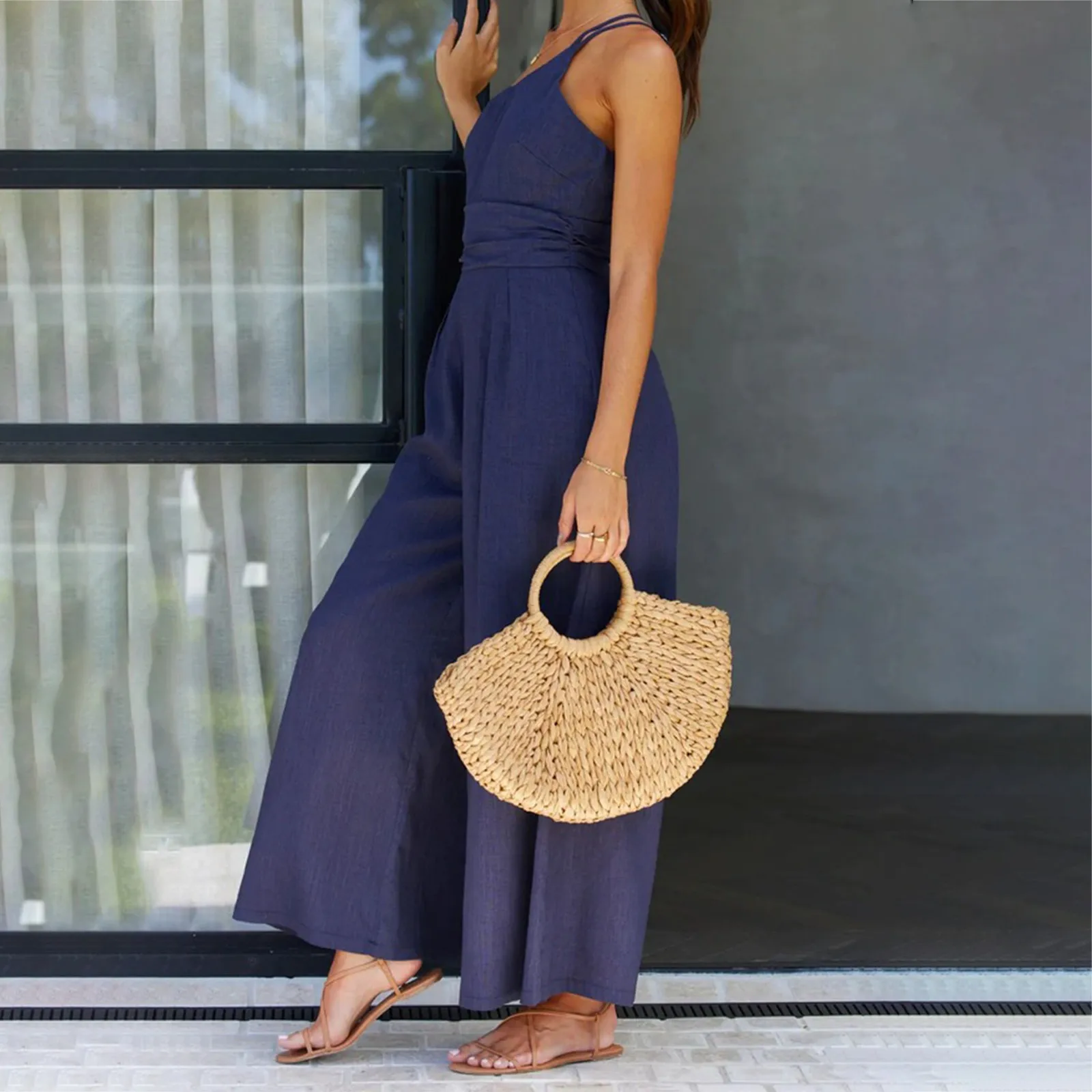 Женский хлопково-льняной комбинезон на одно плечо лето 2024 зеленый без рукавов с