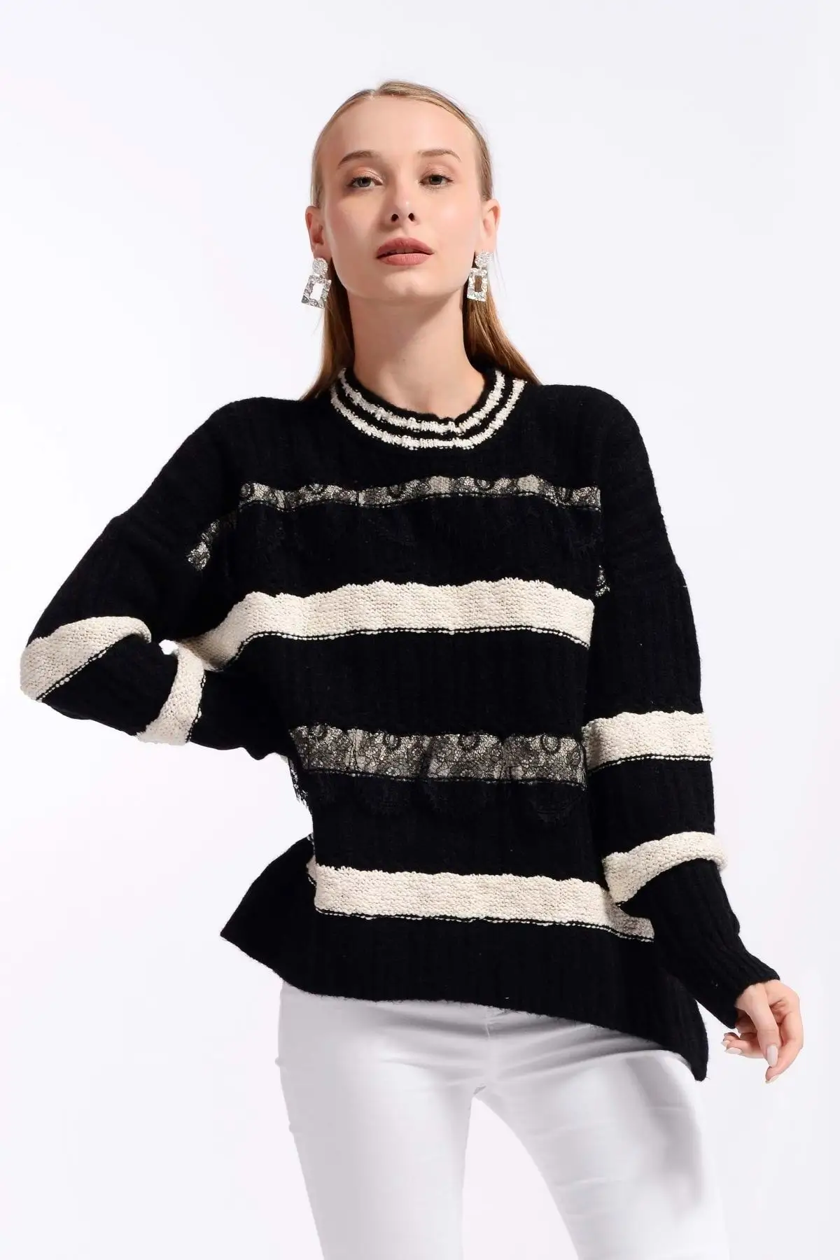 

Raised Lacy Sweater Women Muslim Sweater