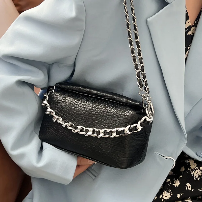 

High-quality One-shoulder Small Bag Women's Bag 2022 New Texture Niche Chain Messenger Bag Fashion Hand-held Small Square Bag