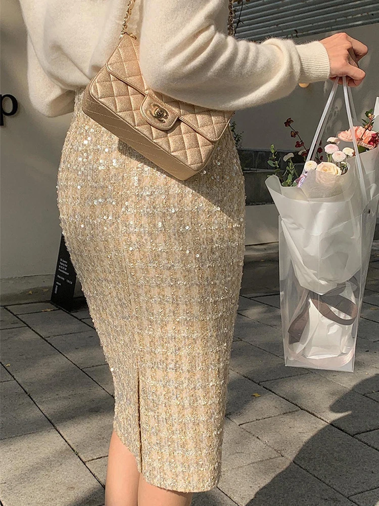 Рисунок 2 - Женская твидовая юбка-карандаш с блестками