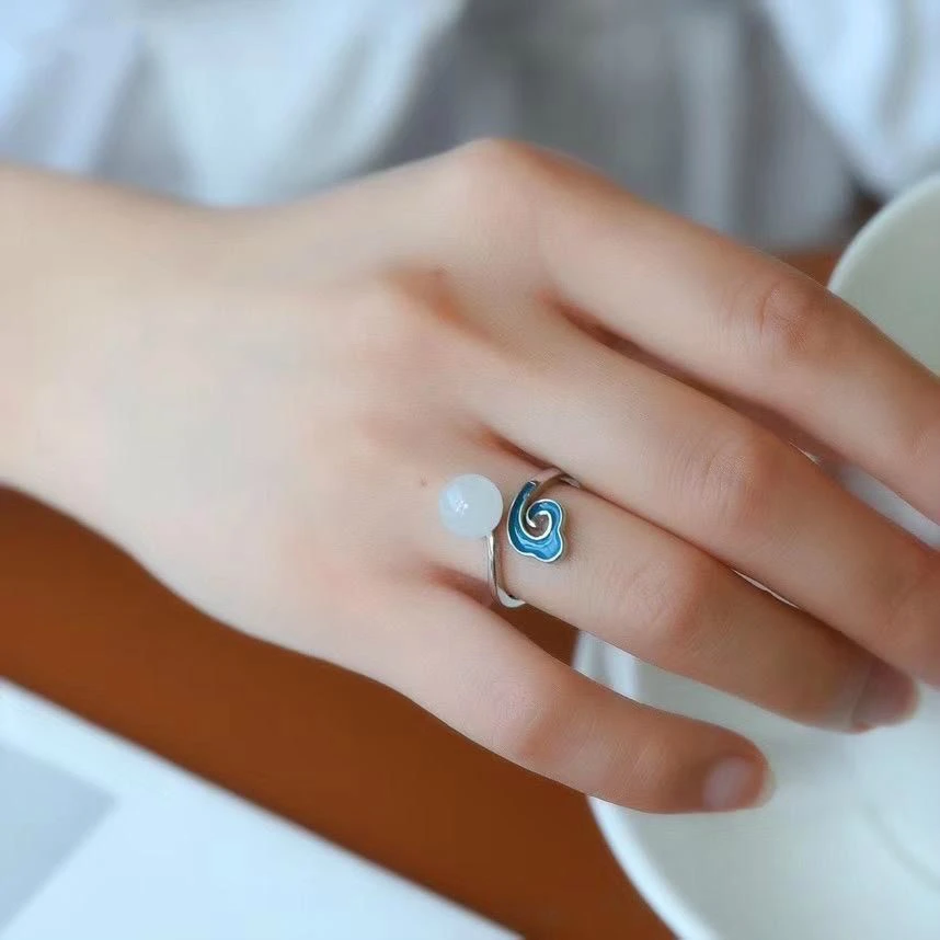 

Новое серебряное инкрустированное натуральным белым халцедоном регулируемое кольцо в китайском стиле ретро эмаль Брендовые женские ювели...