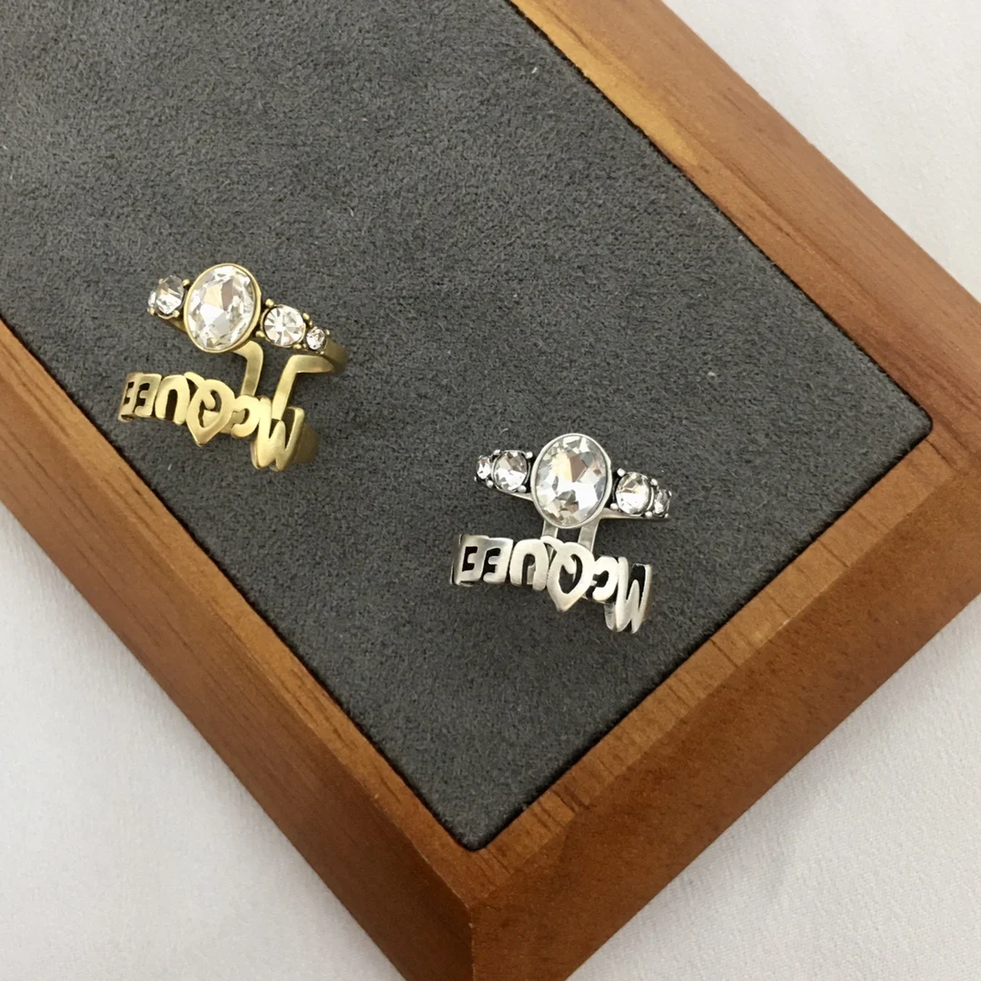 

Fashion personality hollowed out ring