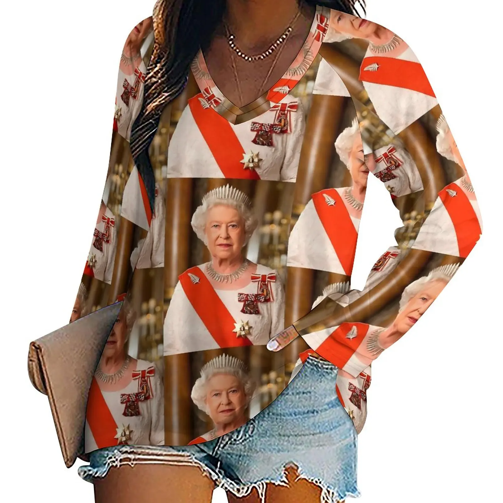 

Футболка женская оверсайз с длинным рукавом и графическим принтом