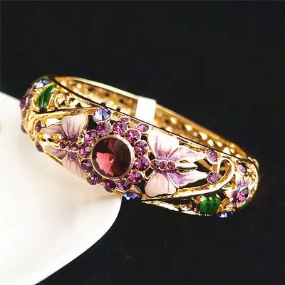 

Cloisonne Bracelet butterfly large opening hollowed out Bracelet inlaid with diamond alloy gold-plated jewelry old Beijing brand