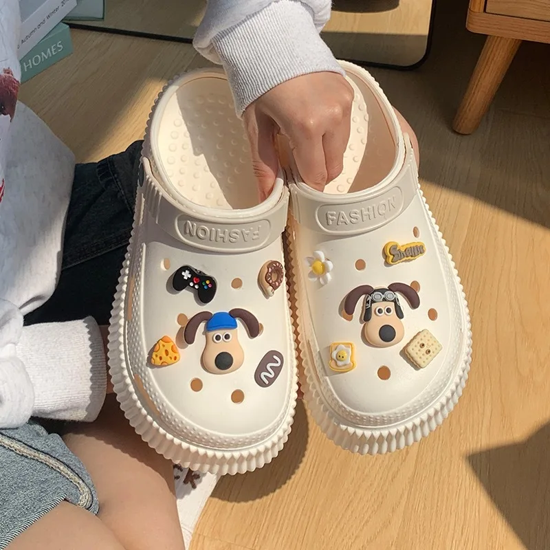 Women Summer Clogs Vacation Slippers Non-slip EVA Soft Bottom Shoes Classic Nursing Clogs Hospital Women Work Medical Sandals