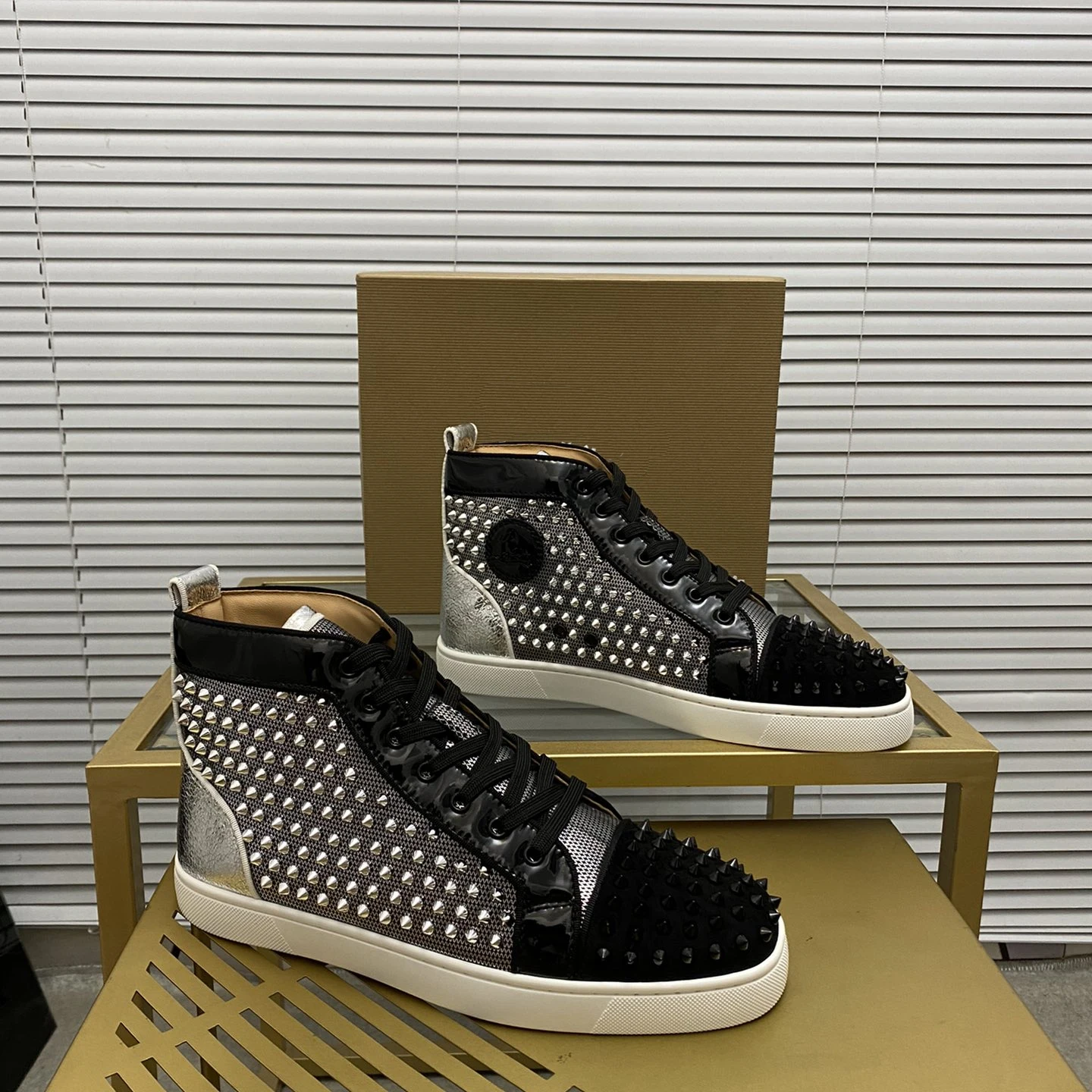 

Top Quality Red Sole Mens Casual Shoes Luxury Womens Leather Sneakers Unisex Fashion Trainers Youth Designer Canvas Shoes MD0044