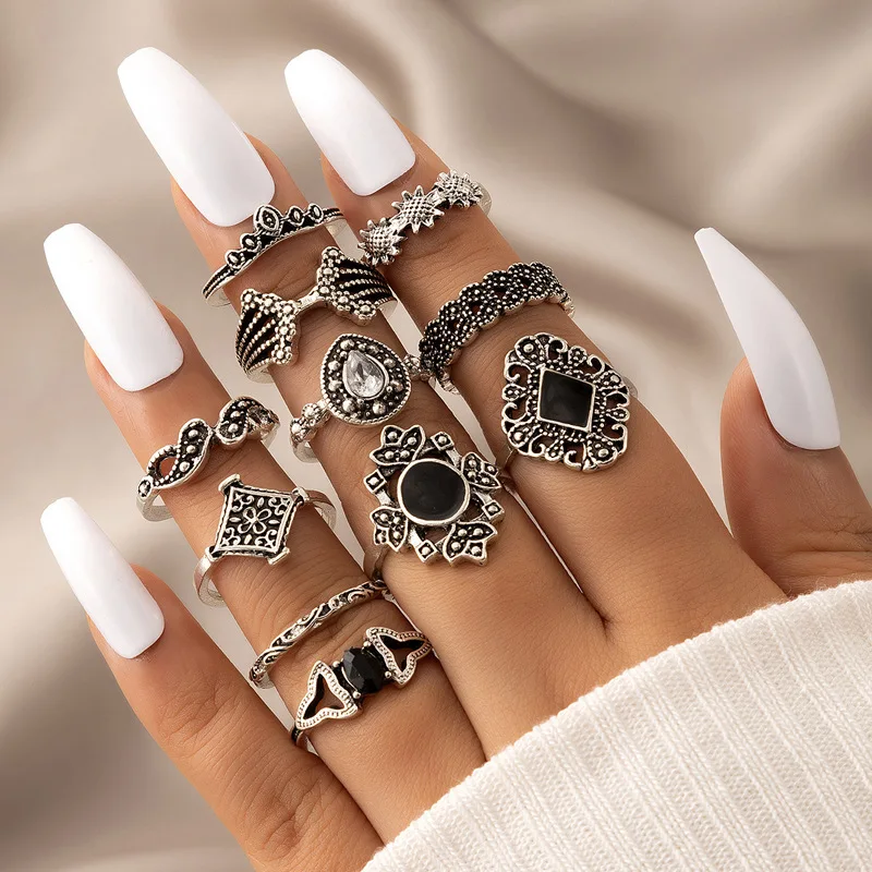 

10-piece Ring Set Personalized Hollow Lotus Sunflower Ring Women Geometric Black Gemstone Set Jewelry NATASHA