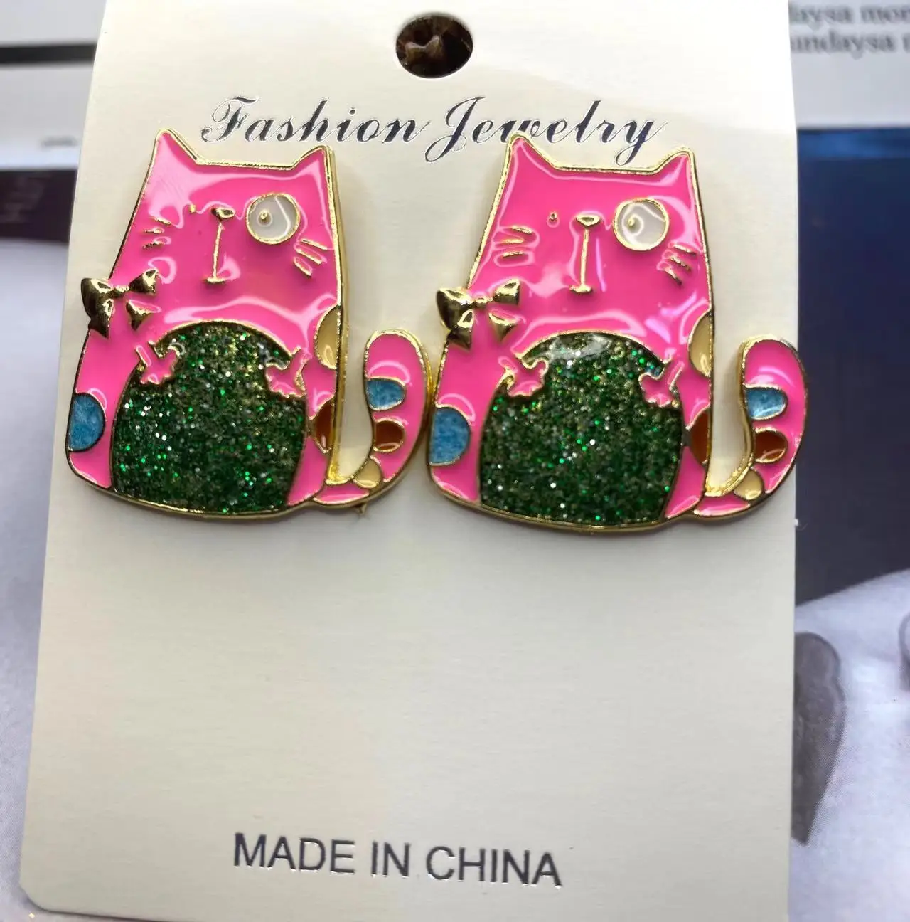 

Creative Sweet Cartoon Lovely Cat Earrings for Woman Girls Jewelry