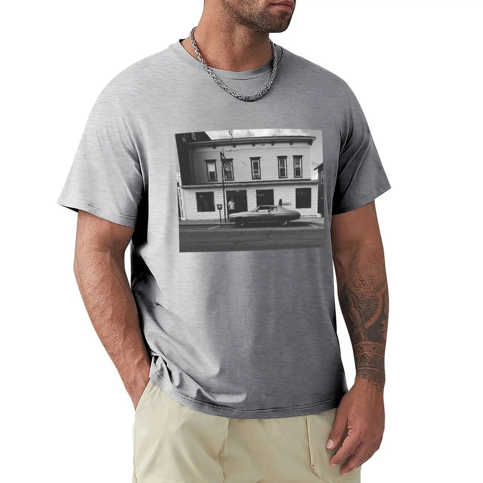 Мужская футболка с графическим принтом для занятий спортом