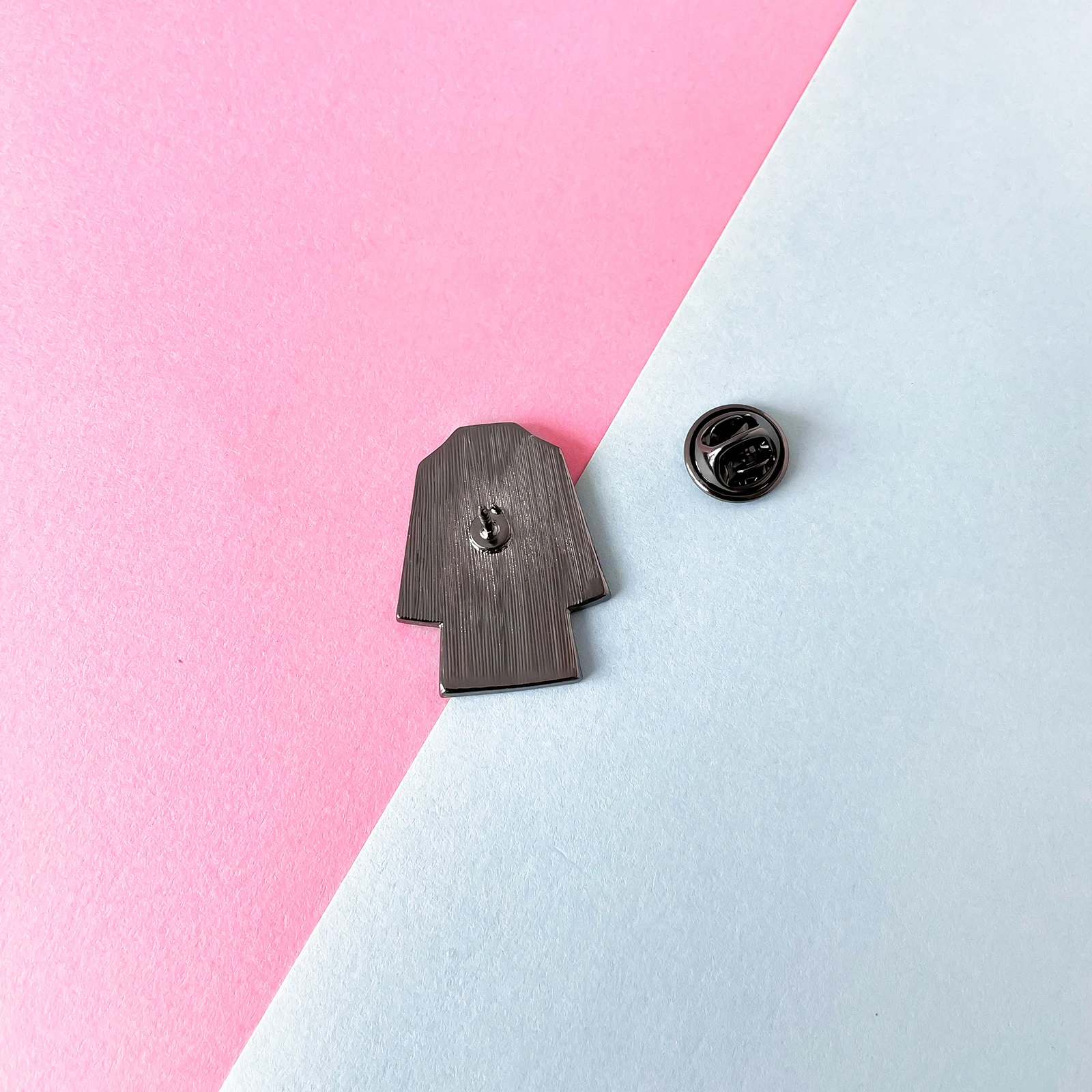 New Lab Coat Lab Life Enamel Pin Exquisite Lapel Hat Backpack Badge for Microbiologist Scientist Christmas Jewelry Gift