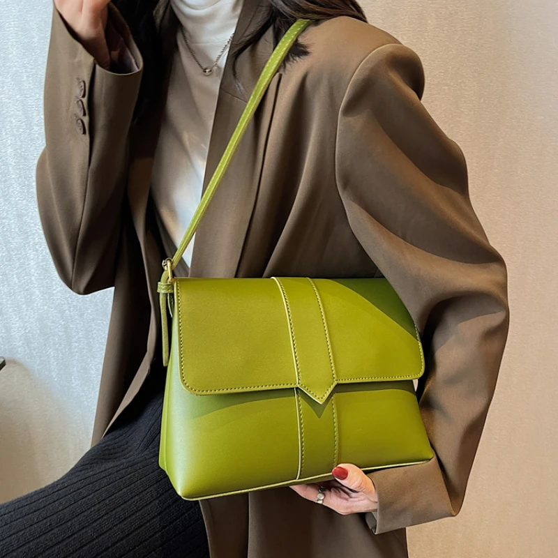 

Flap Crossbody Bags for Women 2023 New Trend Fashion Women Leather Designer Handbags and Purses Simple Small Shoulder Side Bags