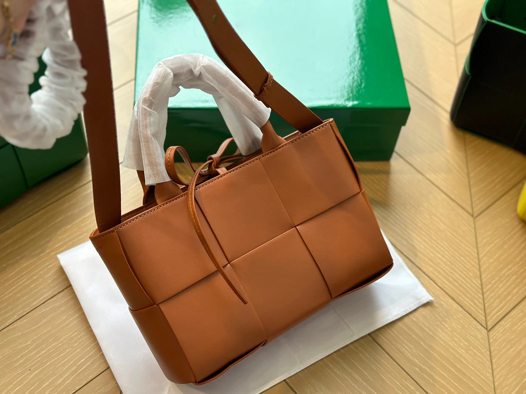 

Женская сумка tiracolo, разноцветная, маленькая, квадратная, с контрастной текстурой, популярная, новая мода, 2023