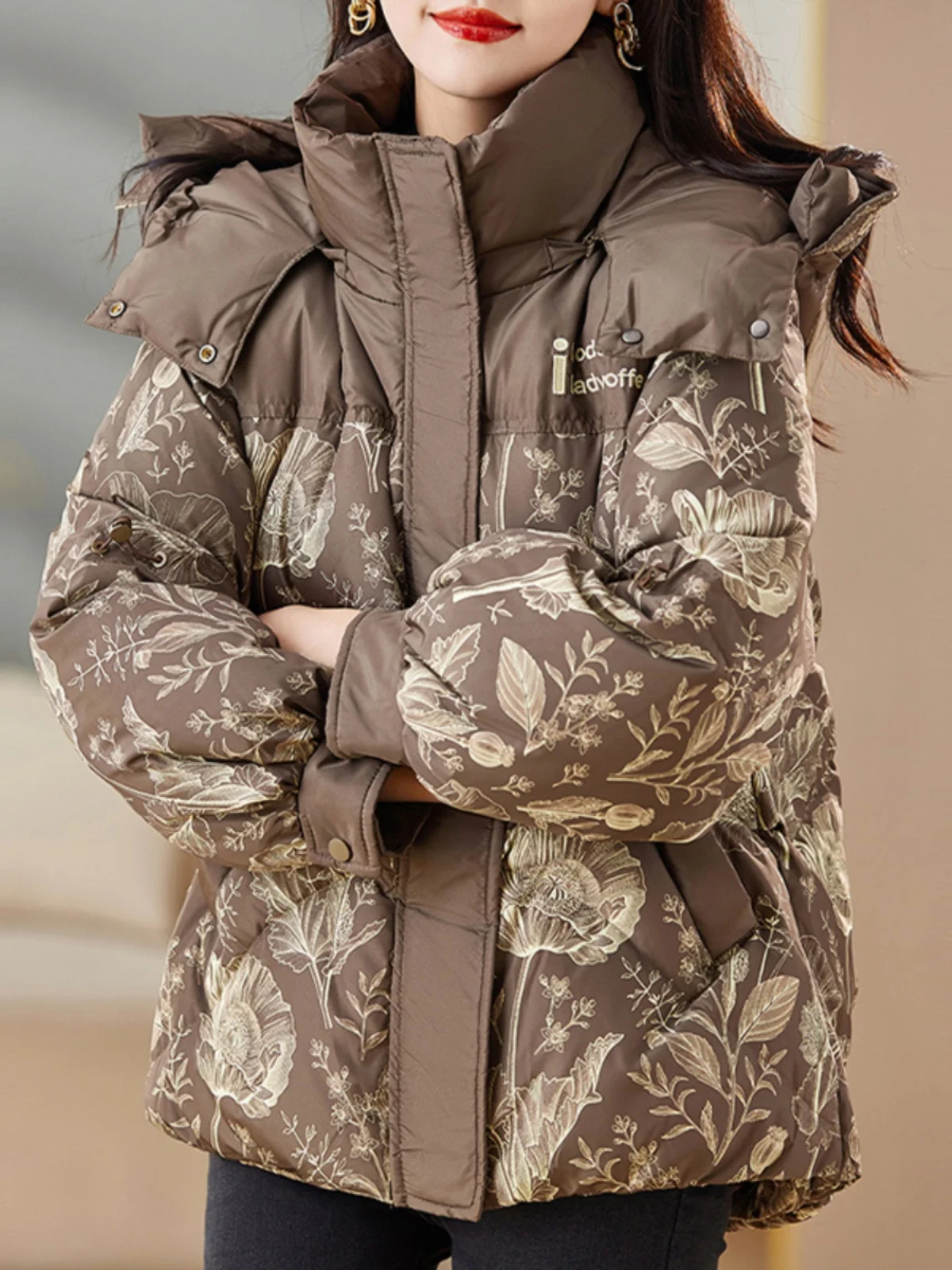 Короткий утолщенный пуховик одежда на хлопковой подкладке пальто очень плотное