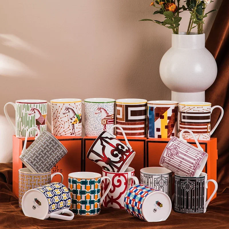 Фарфоровая кружка для кофе