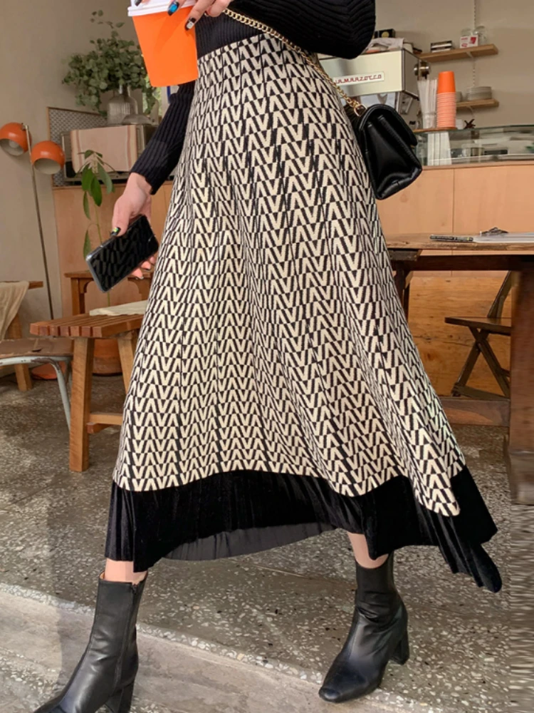 

Юбка-миди Женская трикотажная трапециевидная с высокой талией и эластичным поясом