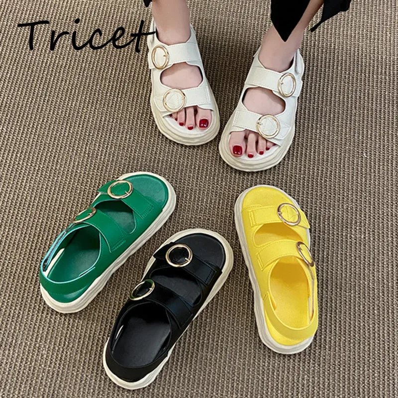 

2022 New Summer Height Flats Female Sandals Fashion Platform Woman Shoes Soft Sole Rome Beach Shoes Joker Velcro Leisure Sandals