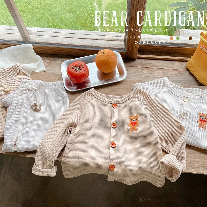 

Детский костюм с рисунком медведя, домашняя одежда, Яркий топ с вафельным рисунком для мальчиков и девочек и повседневные брюки, комплект из 2 предметов на весну и осень