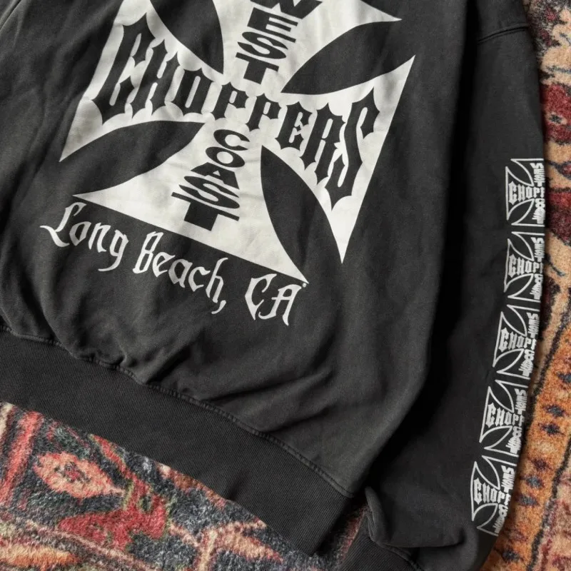Фото Худи с принтом белого креста и логотипом West Coast Choppers, винтажные, с эффектом потертости, оверсайз, унисекс, уличная одежда. №5