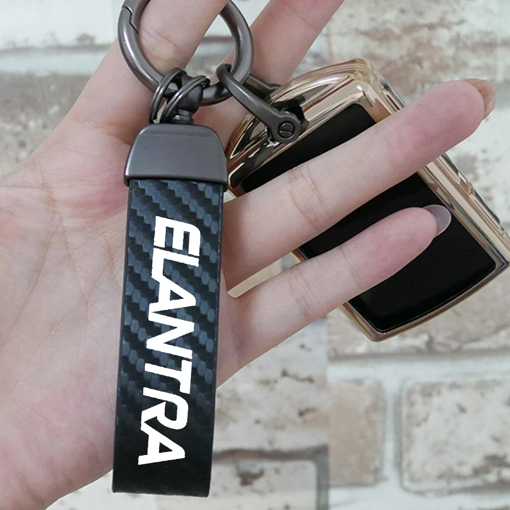 

Car Keychain Ring Carbon Fiber Metal Keychain Horseshoe Buckle for Hyundai Elantra 2013 2017 2018 2022 Key chain Car Accessories