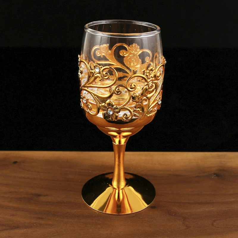 

European Style Wine Glasses Vodka Goblet Liquor Spirits Cup Golden Flowers Retro Alloy Wedding Chalices 50ml Drinkware Tableware