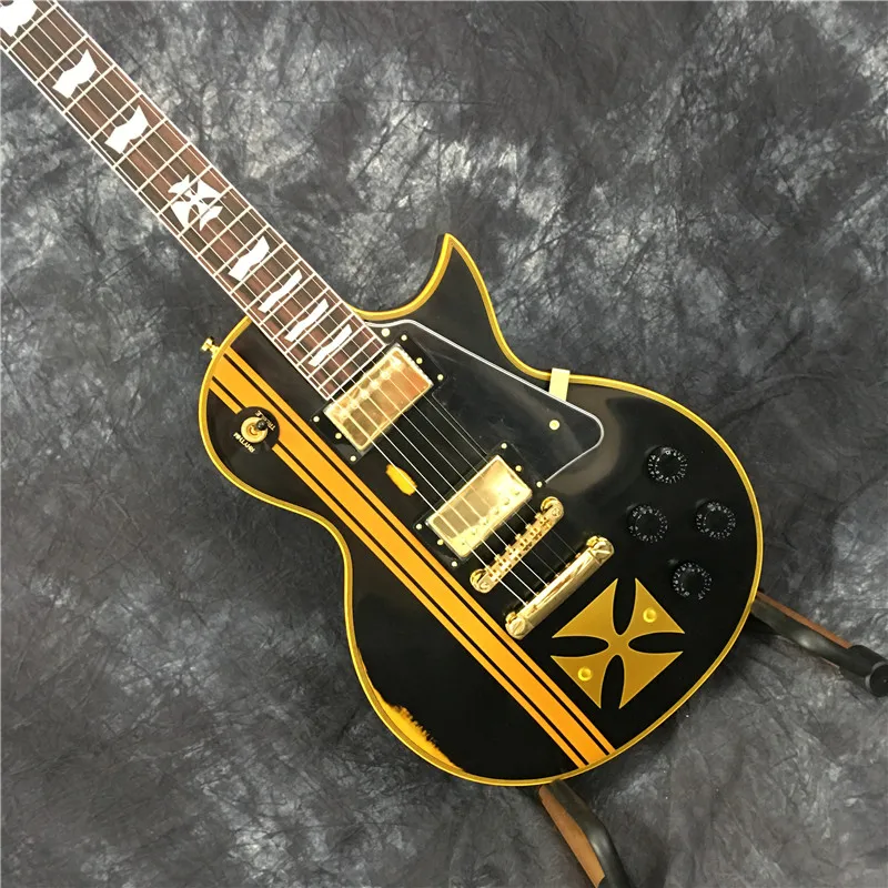 

High-quality 6-string electric guitar, matte black paint, vintage neck, relic guitar body yellow lulu binding