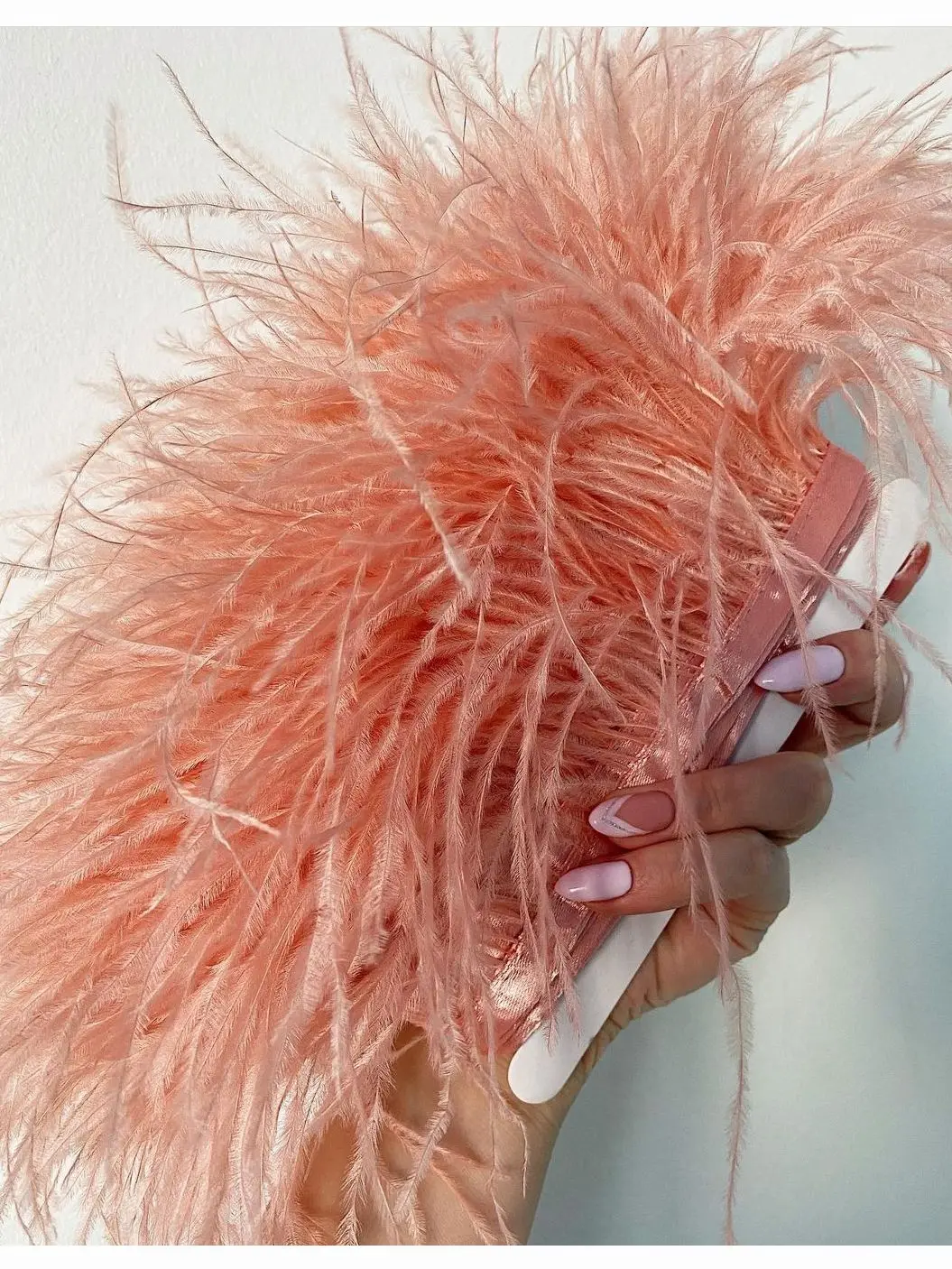 

Natural Pink Ostrich Feather Trims 8-10cm Plume Fringe Ribbon for Wedding Clothing Dress Decoration Sewing Crafts