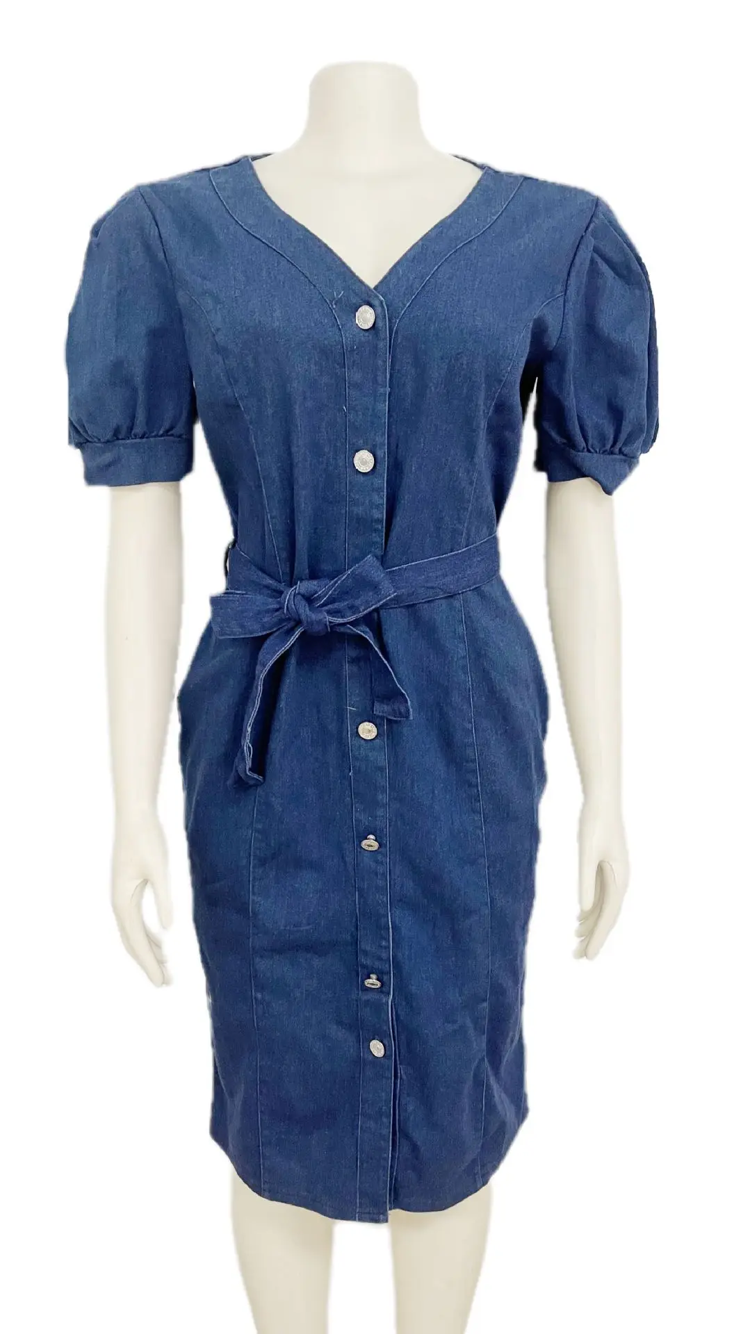 Рисунок 2 - Платье женское джинсовое с V-образным