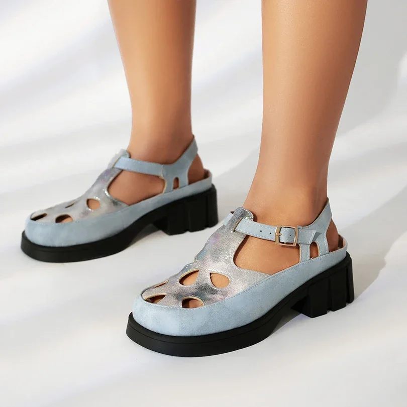 Разноцветная подошва из бисквита с полыми круглыми отверстиями повседневная