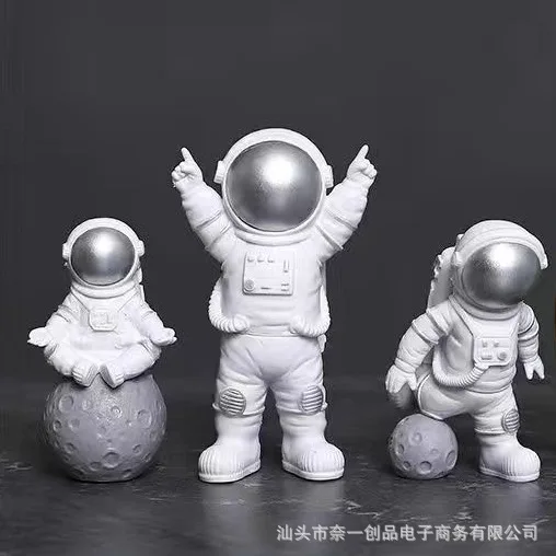 

MOONBIFFY статуэтка космонавта из смолы 4 шт.