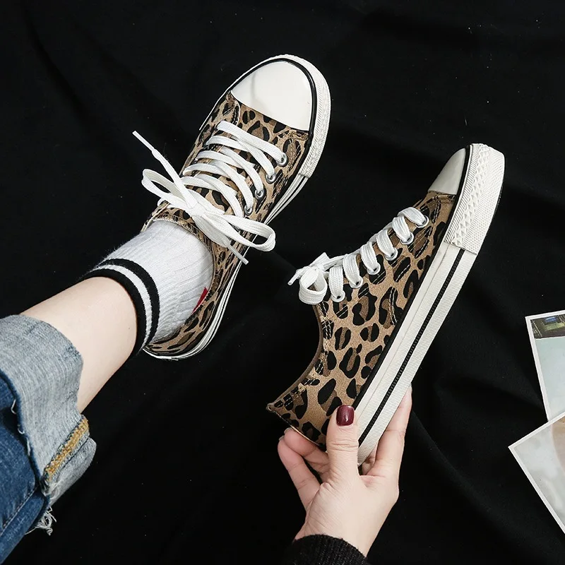 

Women Leopard Flat Canvas Shoes Low Cut Sneakers Casual Shoes for Girl Women High Top Mujer White Vulcanize Shoes