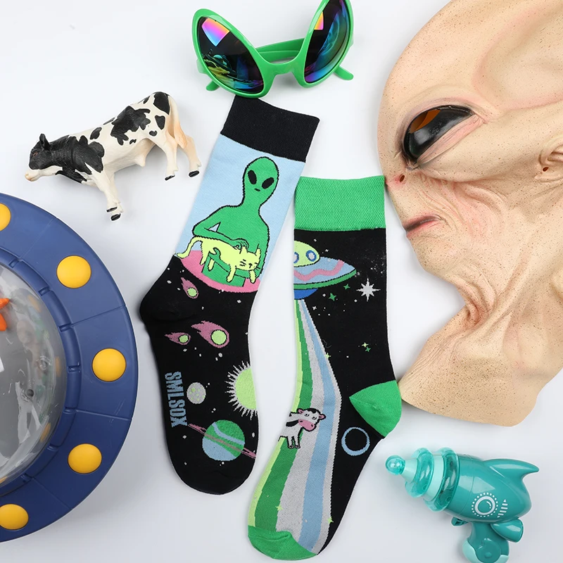 Вязаные носки унисекс из смеси хлопка с дизайном Alien NLO асимметричная средняя