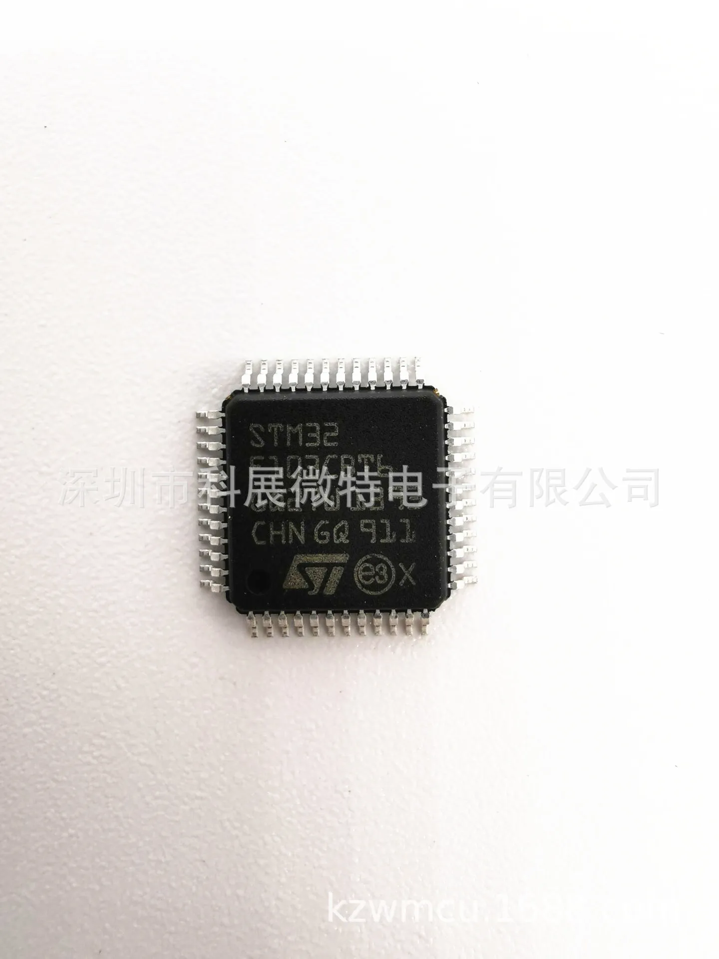 

Оригинальный Новый встроенный чип STM32F103CBT6 32F103CB