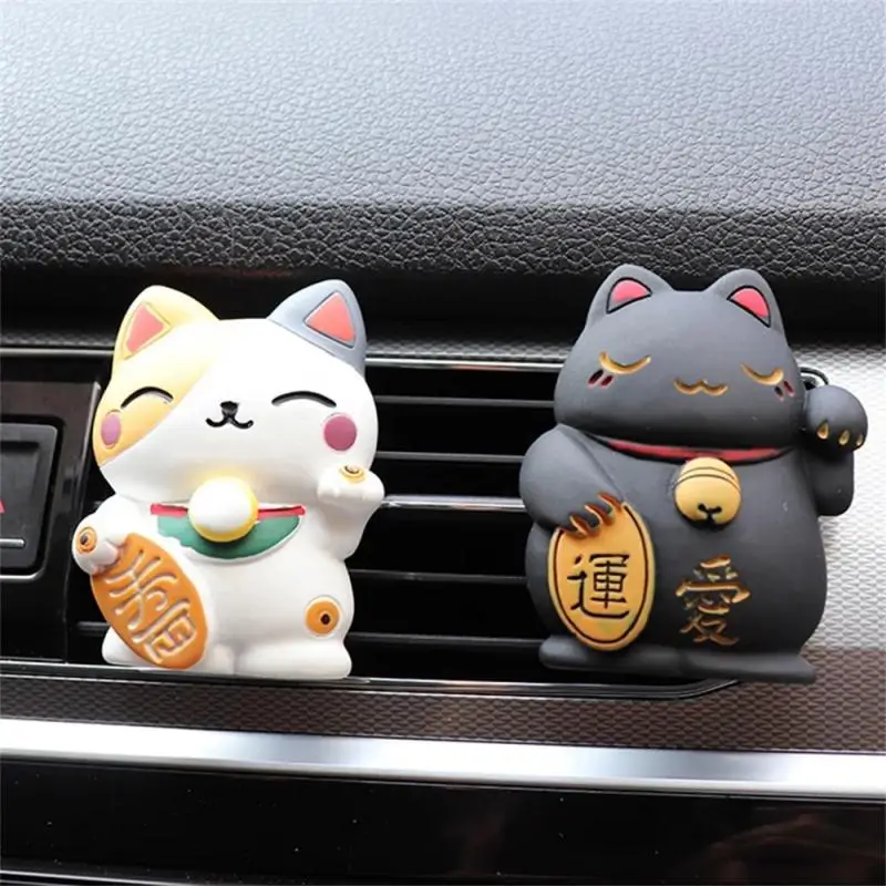 

2023 Cartoon Lucky Cat Car Air Outlet Universal Aromatherapy Clip Air Conditioning Air Outlet Decoration Aromatherapy Clip