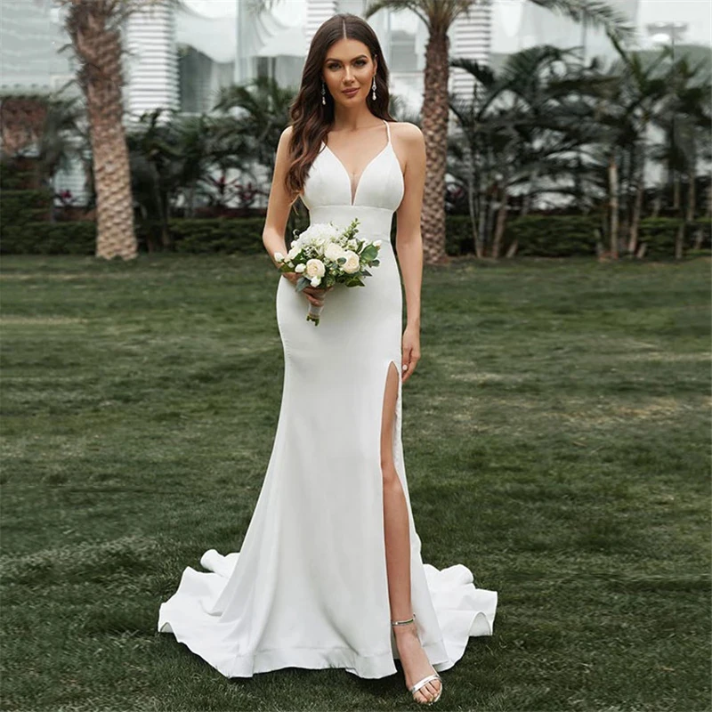 

2022 Simple Mermaid Wedding Dress Spaghetti Straps Sexy Deep V Neck High Slit Bridal Gowns Beach Backless Bride Dresses