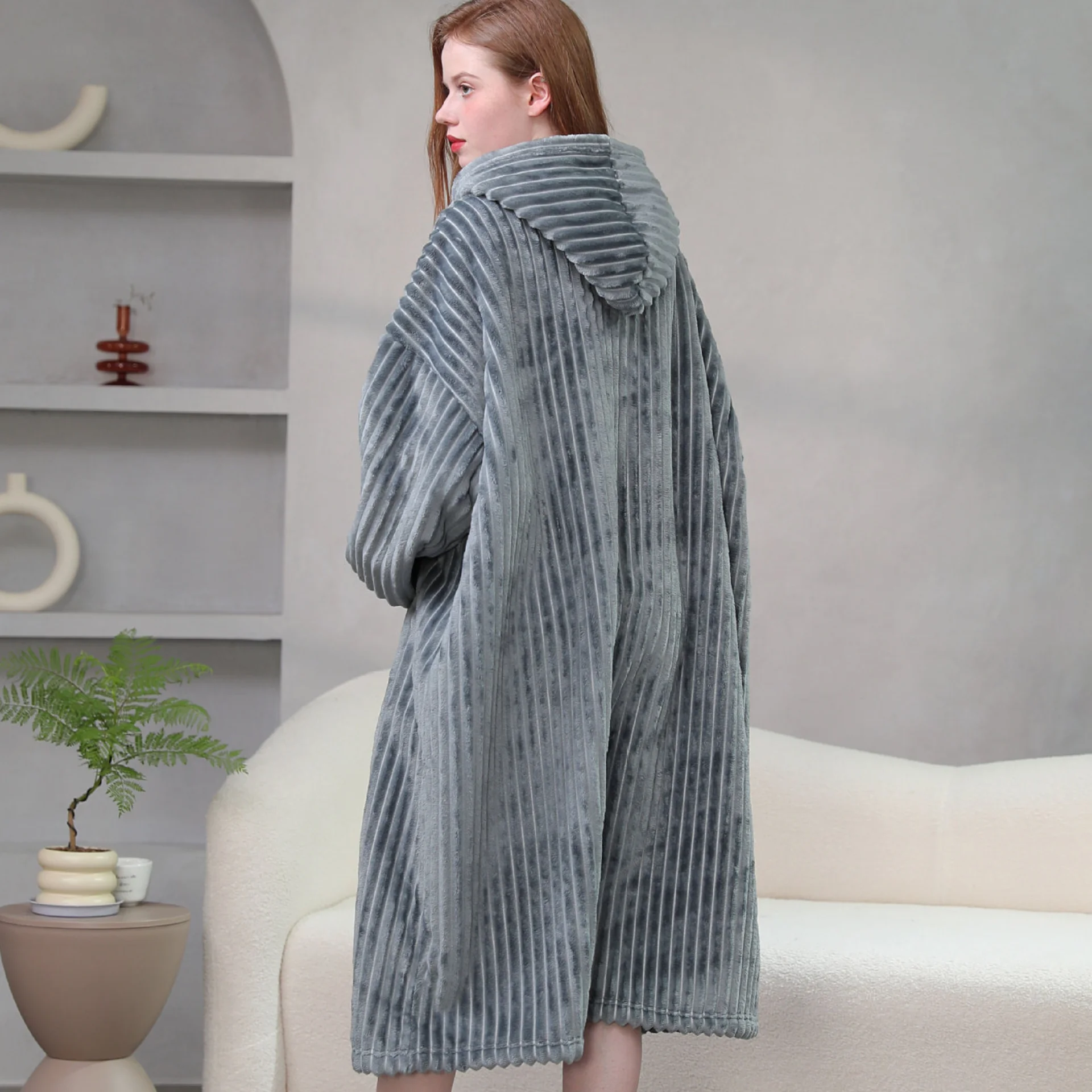 Женская фланелевая ночная рубашка с капюшоном свободного покроя