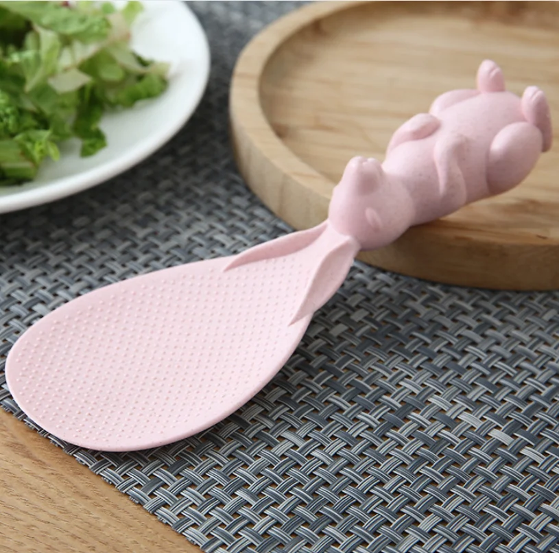 

1pcs Cute Rabbit Rice Shovel Wheat Straw Can Spoon Stand Up Cooker Spoon Creative Non-stick Cartoon Kitchen Supplies
