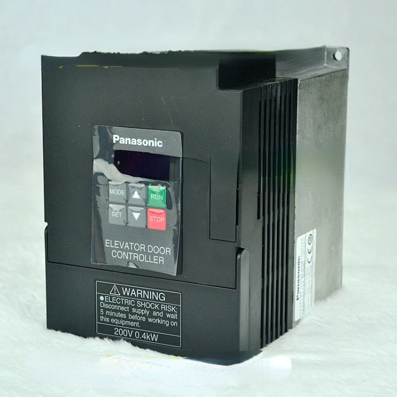 

Конвертер двери лифта, применимый к инвертору Panasonic 0,4 кВт, аксессуары для лифта Panasonic Aad0302