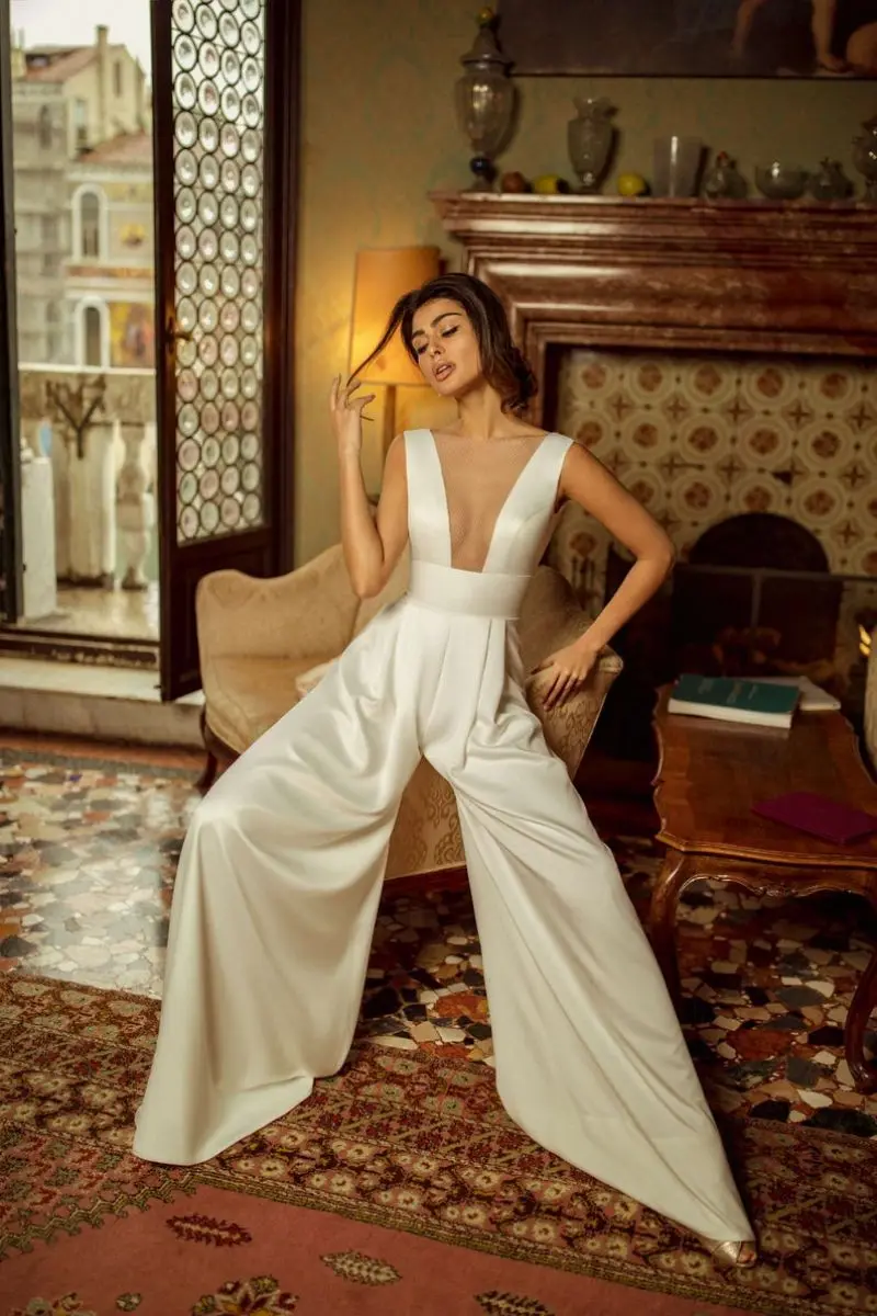 2023 New arrival luxury bridal dress perspective o-neck off shoulder fashion one-piece pants White pants jumpsuit