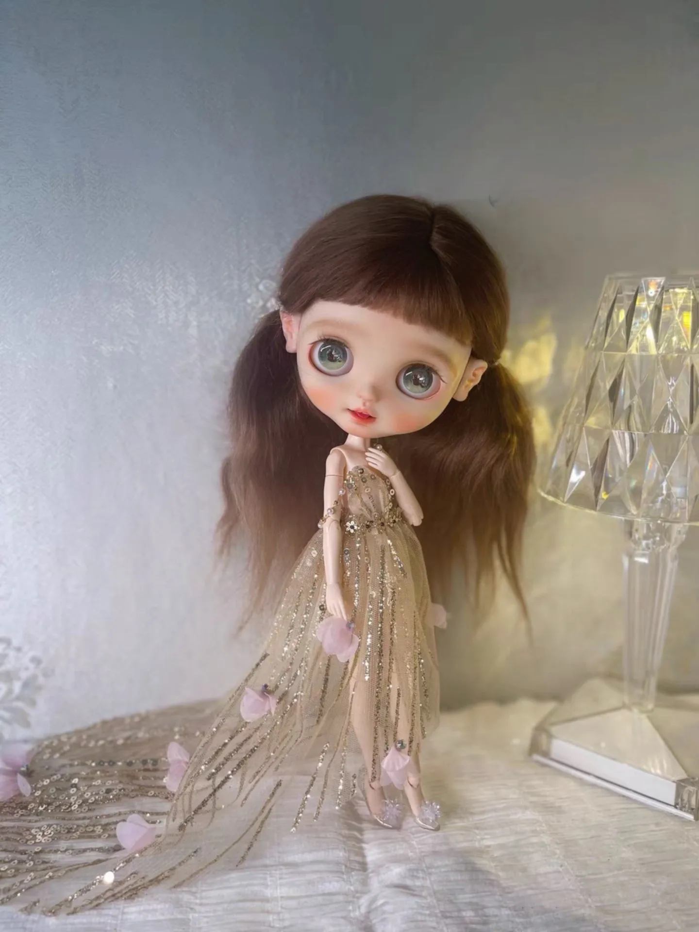 Оригинальное платье Blythe с золотыми пайетками и цветочным принтом 1/6 30 см