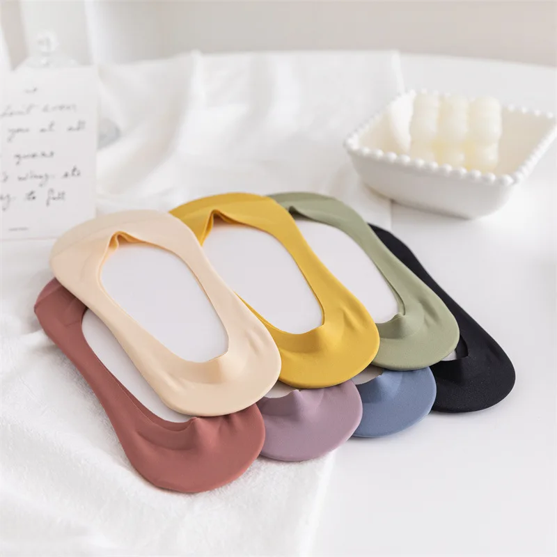 70 Pairs Women's Summer Non-slip Silicone Socks Shallow Mouth Invisible Socks Cotton Towel Bottom Solid Color Stitching Ice Silk