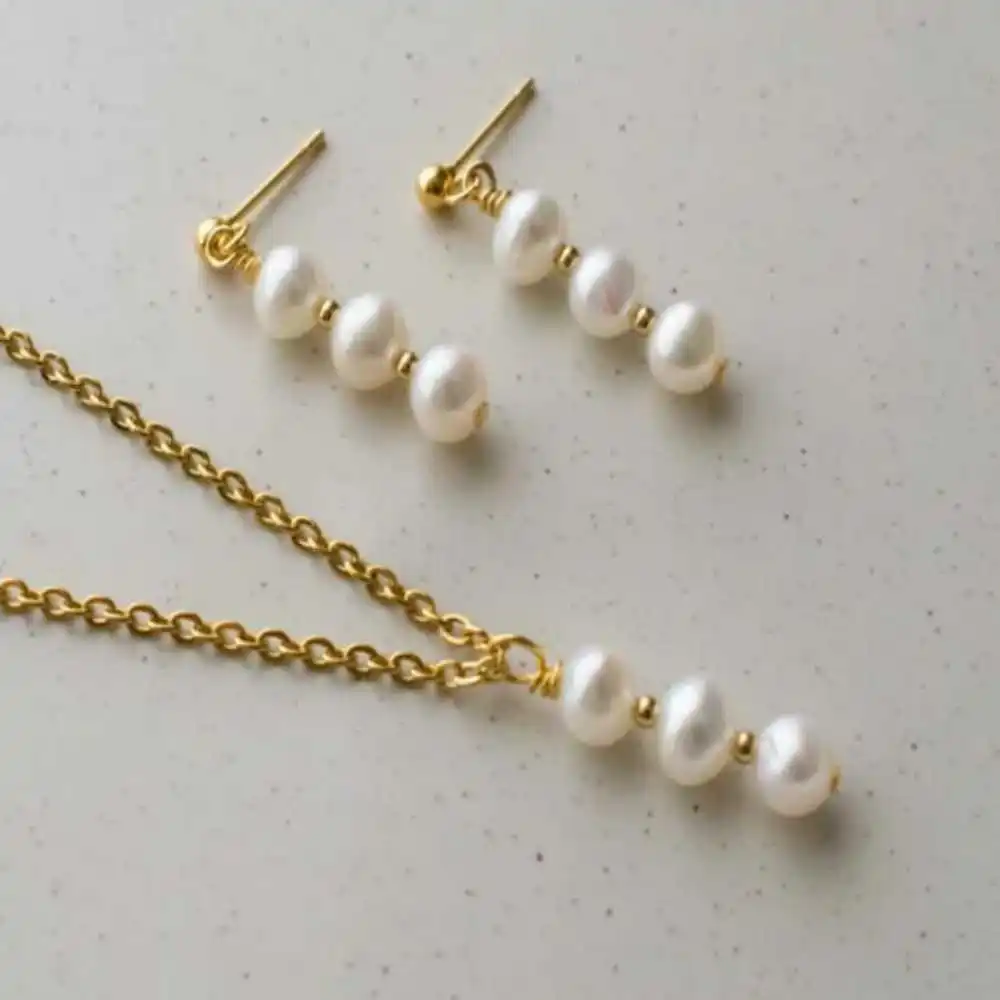 

Fashion White Freshwater Pearl Pendant and Earring Set Heart Jewellery Clavicle Women Natural Tibetan Gift Quartz Wedding