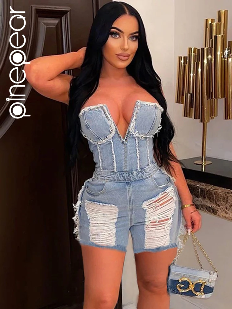 

Женский джинсовый комбинезон PinePear, комбинезон без бретелек с V-образным вырезом, модные рваные комбинезоны с бахромой и дырками, ковбойские шорты, уличная одежда 2024