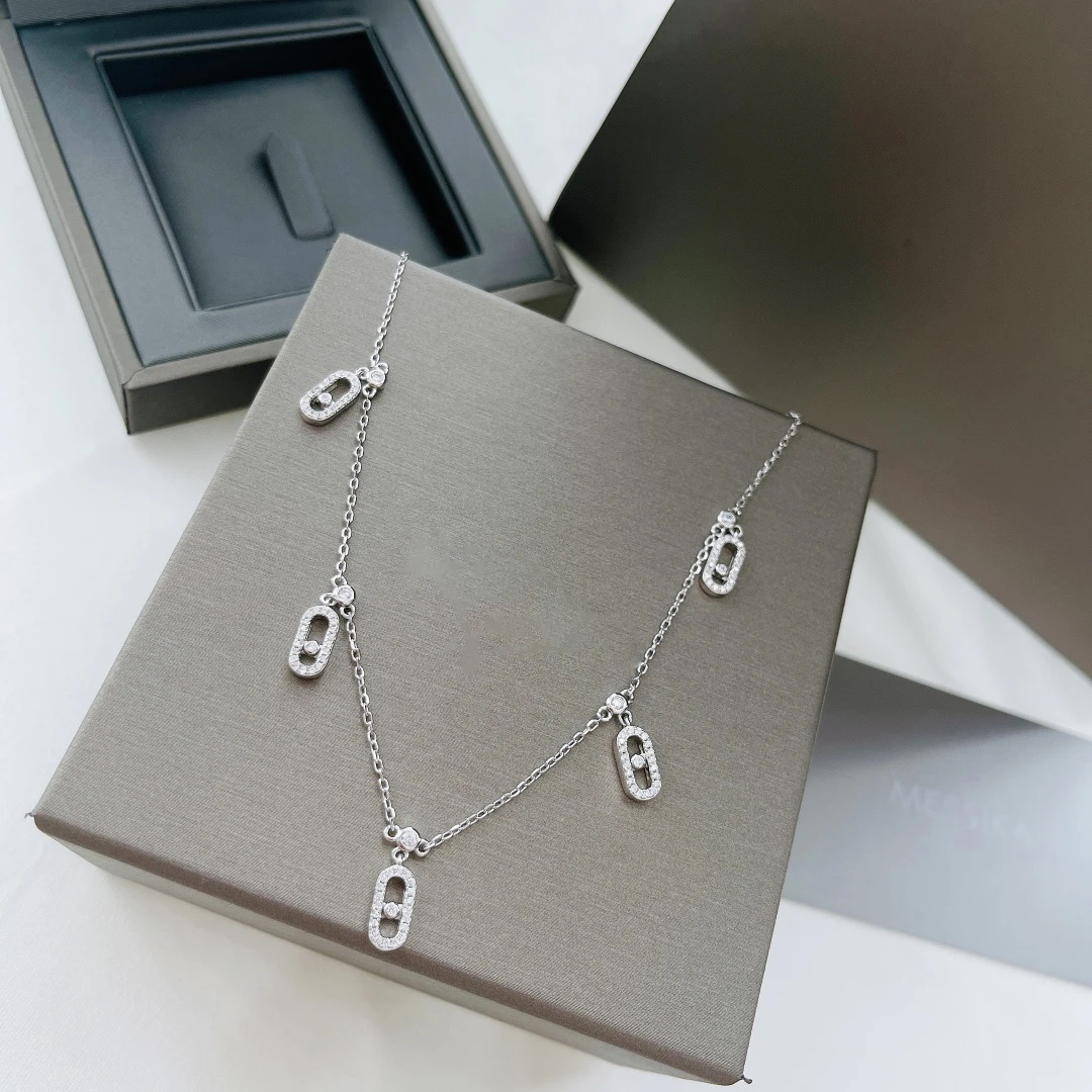 

The new full diamond five sliding necklace is fashionable, atmospheric, and not easy to collide with